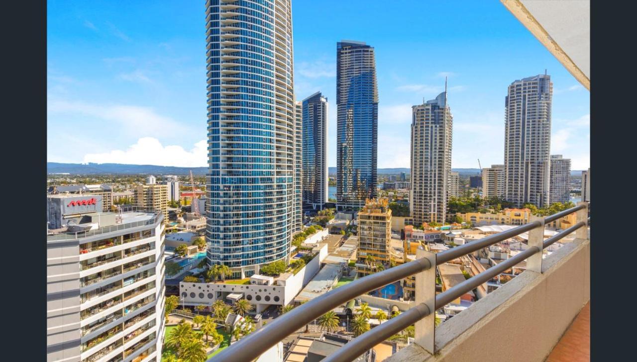 Zenith Ocean Front Apartments Gold Coast Exterior photo