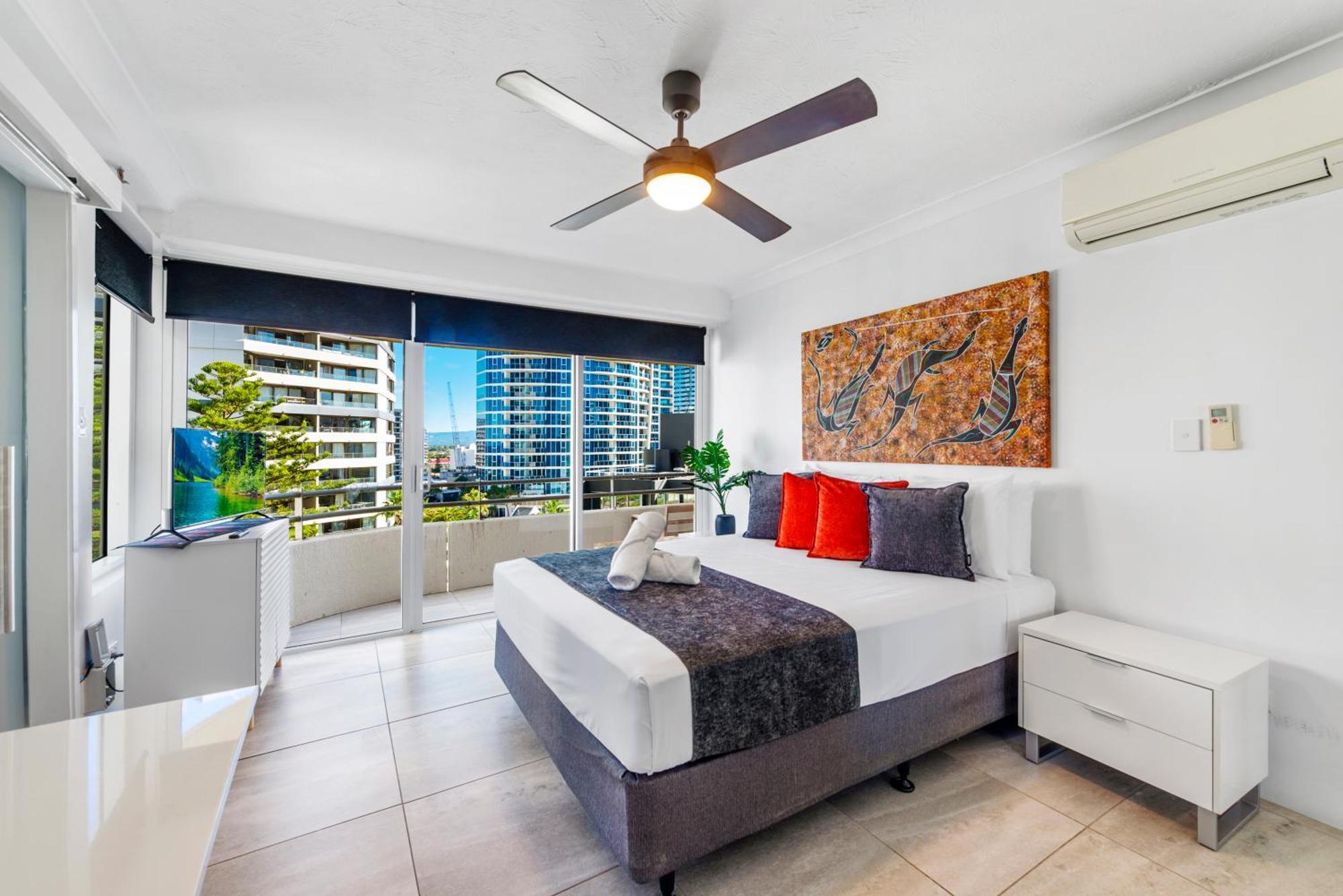 Zenith Ocean Front Apartments Gold Coast Exterior photo