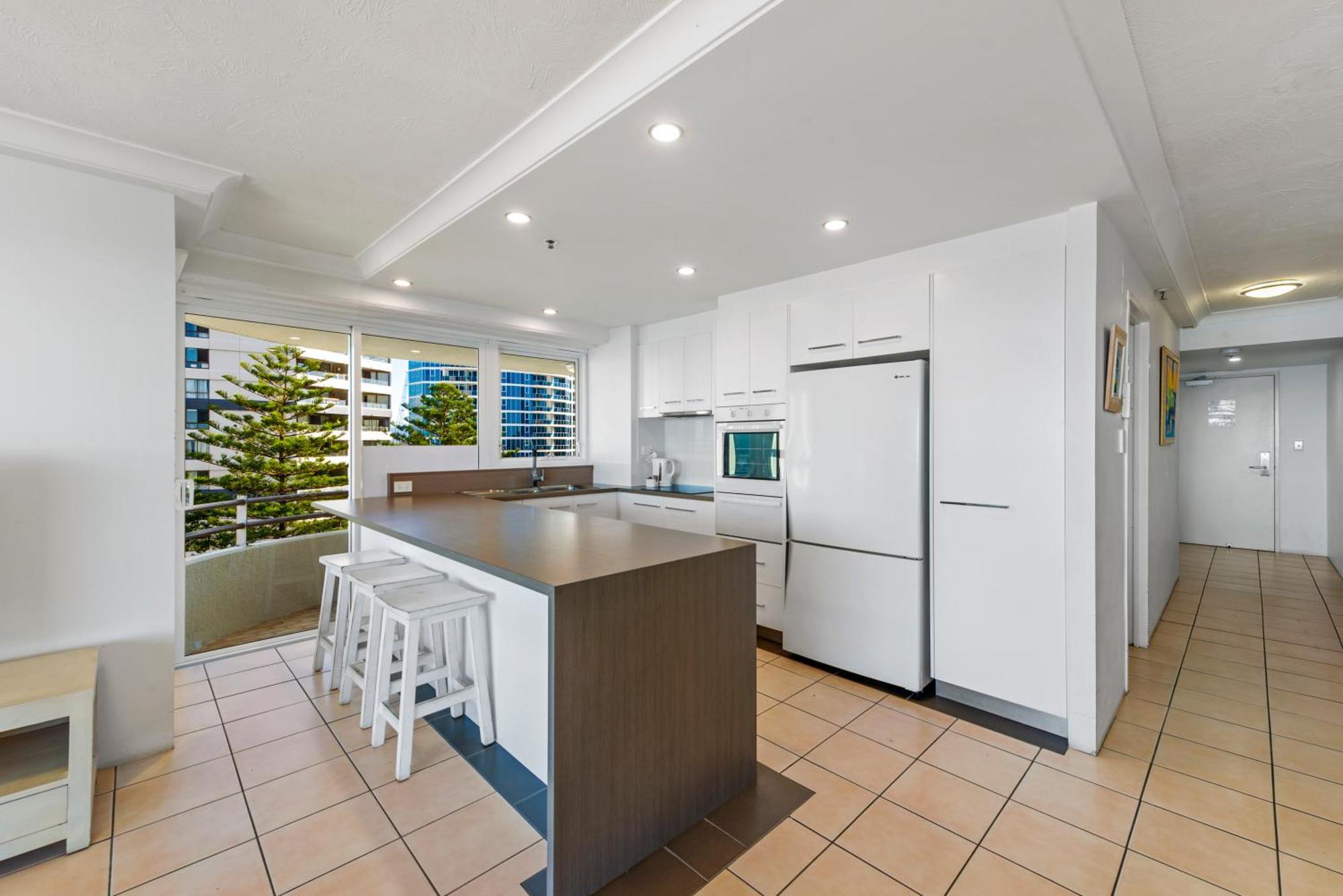 Zenith Ocean Front Apartments Gold Coast Exterior photo
