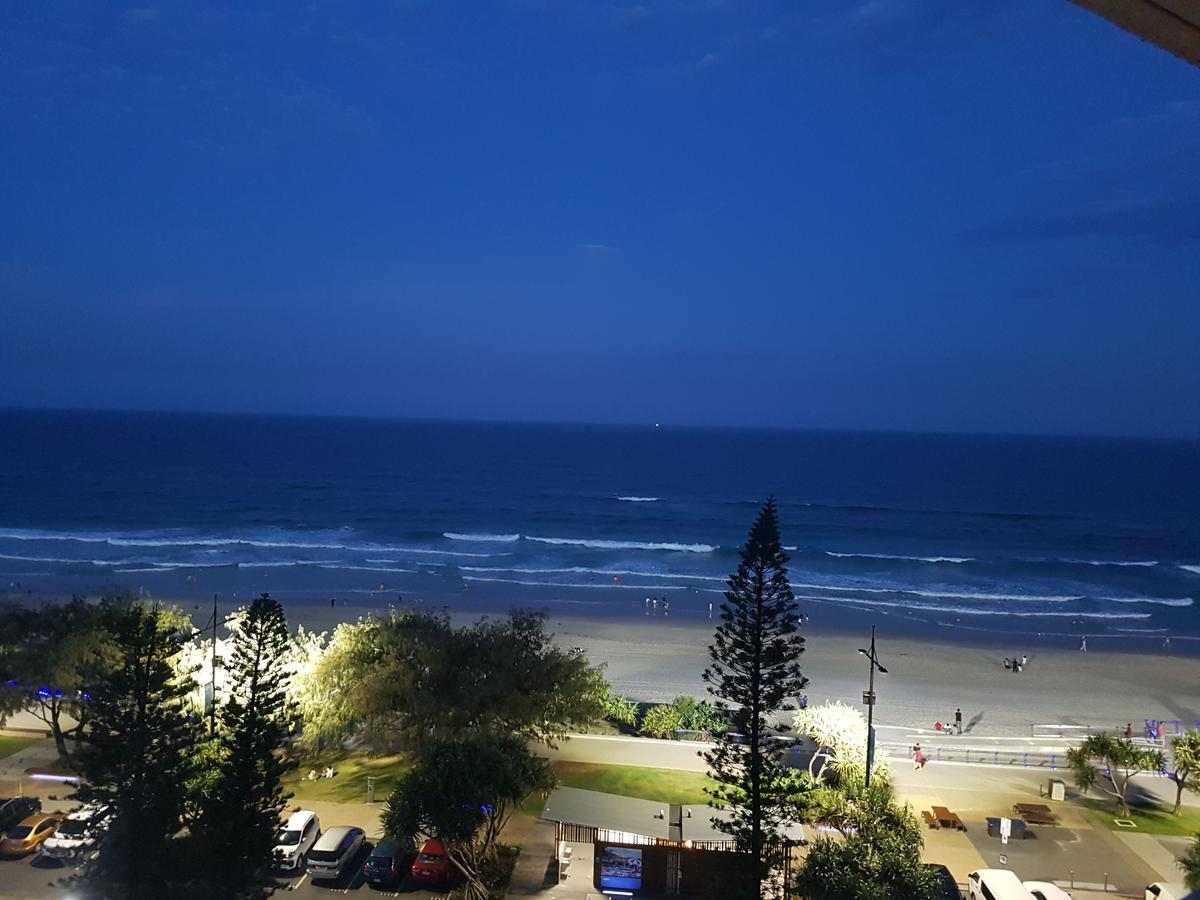 Zenith Ocean Front Apartments Gold Coast Exterior photo